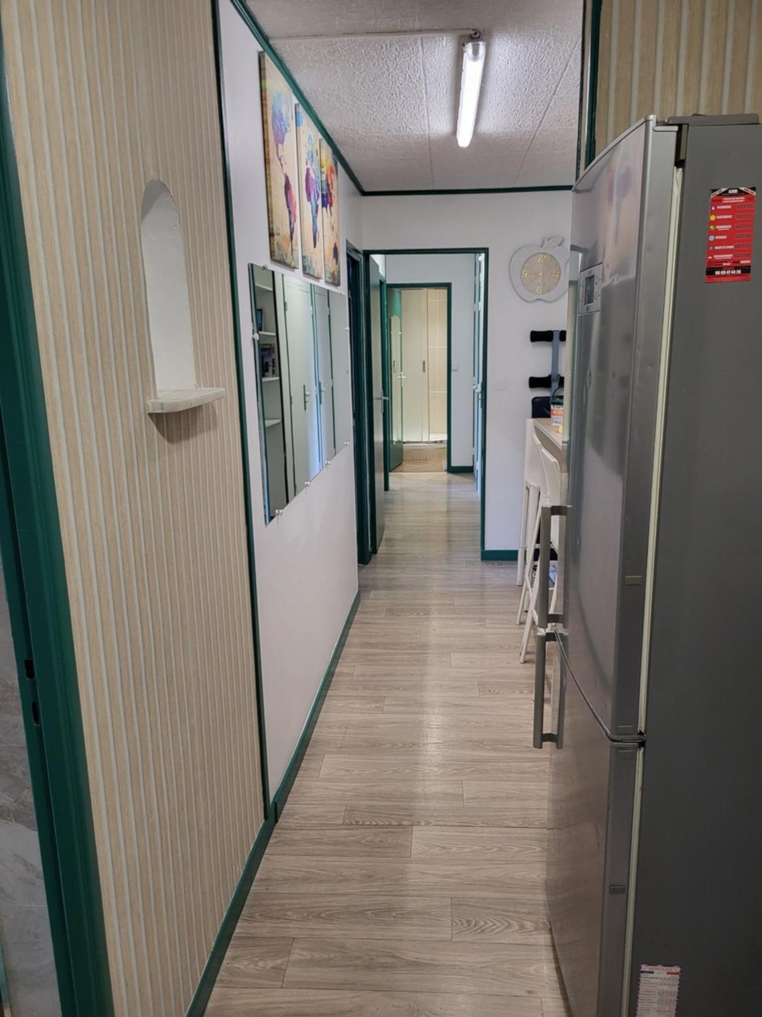 Private Room-3 In Hannana Apartment- 2 Min Walk To Tram 12 Min To Nice Train Station 15 Min To Massena Place Eksteriør billede